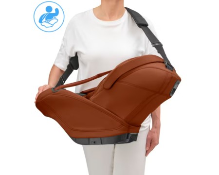 8441129110_2025_usp5_maxicosi_carseat_babycarseat_coralslidepro_brown_copperterra_handsfreecarrying_front.jpg