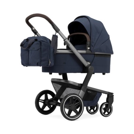 Joolz Hub+ Cot_With Nursery bag_Navy Blue_Perspective.jpg
